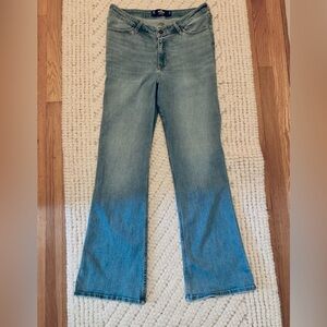 HOLLISTER JEANS  HIPPY FLARE LEG  Size 31/ 32